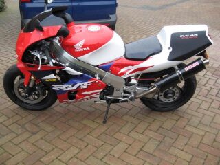 1996 Honda RC45 Classic Superbike (photo 2 of 2)