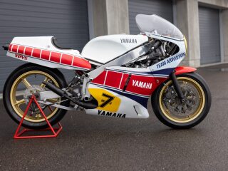 1985 Spondon Yamaha TZ500J Reverse Cylinder GP (photo 1 of 2)