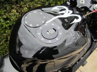 2008 Laverty British Superbike TAS Suzuki GSXR1000RR (photo 2 of 2)