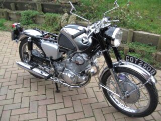 1963 Honda CB77 305cc classic motorcycle (photo 1 of 2)