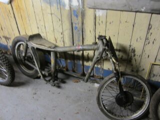 Double Triumph Engine sprint chassis (photo 1 of 2)