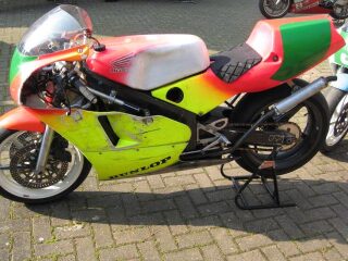 1991 honda RS250 (photo 2 of 2)