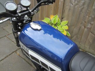1976 Yamaha RD250cc air cooled (photo 1 of 2)