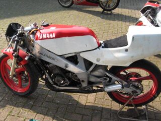 1986 Yamaha TZ250S (photo 2 of 2)