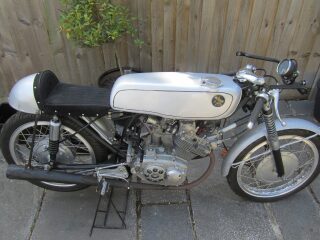 1963 Honda CR93 125cc DOHC Bike one (photo 1 of 2)