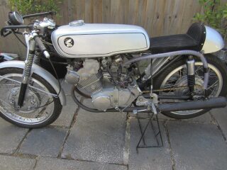 1963 Honda CR93 125cc DOHC Bike one (photo 2 of 2)