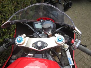 2004 Virgina Yamaha R1 1000cc BSB Steve Plater Machine (photo 1 of 2)
