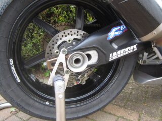 2004 Virgina Yamaha R1 1000cc BSB Steve Plater Machine (photo 2 of 2)