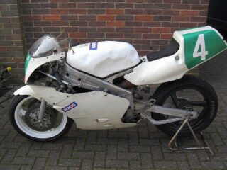 1990 Yamaha TZ250A (photo 2 of 2)