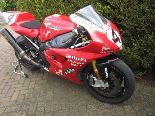 2004 Virgina Yamaha R1 1000cc BSB Steve Plater Machine (photo 1 of 2)