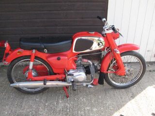 Honda C114 50cc Sports Bike Cub (photo 1 of 2)