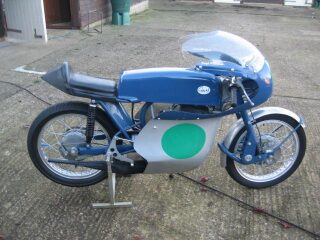 1969 Greeves Silverstone (photo 1 of 2)