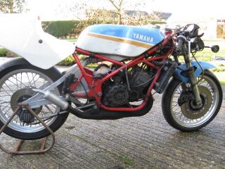 1985 Yamaha TZ250N (photo 1 of 2)