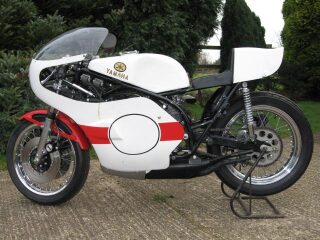 Yamaha TZ750 (photo 2 of 2)