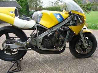 1984 Suzuki RGB500 XR45 (photo 1 of 2)