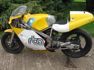 1984 Suzuki RGB500 XR45 (photo 1 of 2)