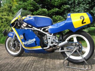1982 Suzuki RGB500 MK7 (photo 2 of 2)