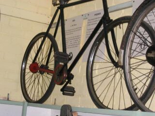 Premier Cycle (photo 1 of 2)