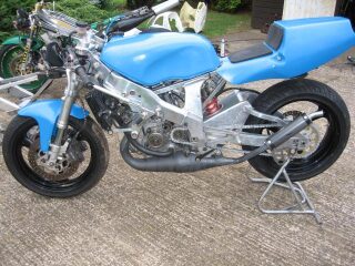 1991 Yamaha TZ250 V Twin (photo 2 of 2)