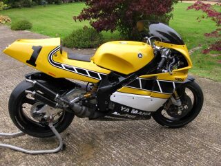 Yamaha YZR500 (photo 1 of 2)