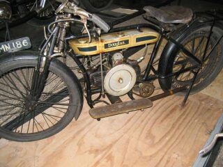 85) 1914 Douglas 2 3/4hp (photo 2 of 2)