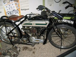 82) 1919 Triumph (photo 1 of 2)