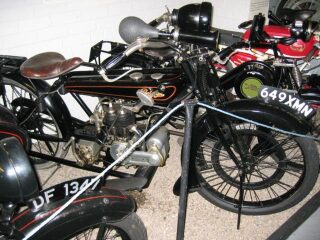 73) 1924 Raleigh 2 3/4 Hp 350cc (photo 1 of 2)