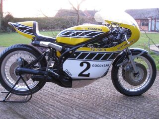 1977 Yamaha TZ750D (photo 1 of 2)