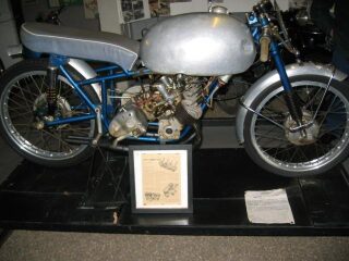 70) 1960 Fruin 200cc (photo 1 of 2)