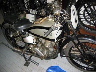 65) 1937 Norton Plunger manx (photo 1 of 2)