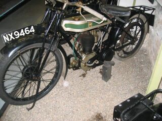 55)1925 Triumph model p (photo 2 of 2)