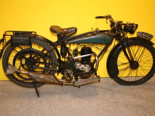 52) 1923 Rex Acme 2 3/4 HP Stroud Sleeve Valve engine (photo 1 of 2)