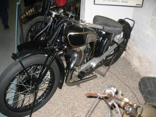 42) 1930 Velloctte KTP 350cc (photo 1 of 2)