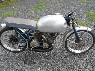 Fruin 4 cylinder racer (photo 1 of 2)