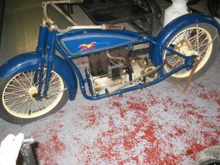 38) 1925 Ace blue 1100cc (photo 2 of 2)