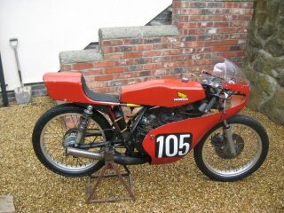 Honda MTR125 1977 Classic racing Motorcycle Bike (photo 2 of 2)