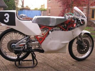 1980 Yamaha TZ125 (photo 1 of 2)