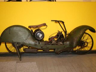 27) 1926 Ner re Car Green (photo 2 of 2)