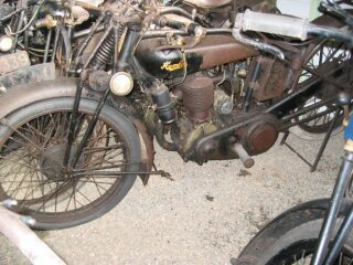 24) 1920 Humber (photo 1 of 2)