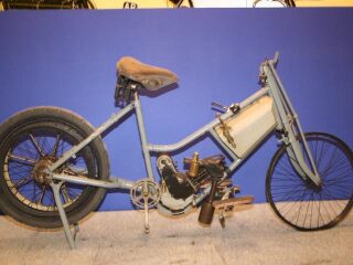 6)1914 Ladys Motocecouche (photo 1 of 2)