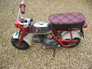 1967 Honda Z50M Tartan seat (photo 1 of 2)