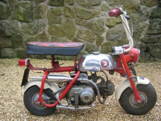 1967 Honda Z50M Tartan seat (photo 2 of 2)