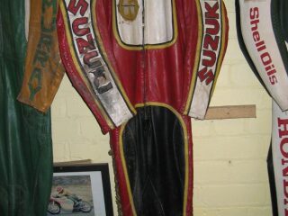 3) Leathers John Williams (photo 1 of 2)