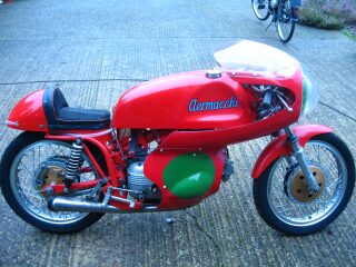 1964 Aermacchi 250cc racing machine (photo 1 of 2)