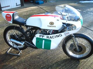 1977 Yamaha TZ250D (photo 2 of 2)