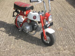1967 Honda Z50M Monkey bike (photo 2 of 2)
