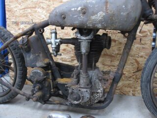 1932 Norton CJl 350 needs restoring (photo 2 of 2)