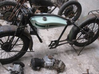 1928 triumph (photo 2 of 2)