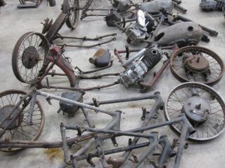 Various Matchless and AJS big singles (photo 1 of 2)