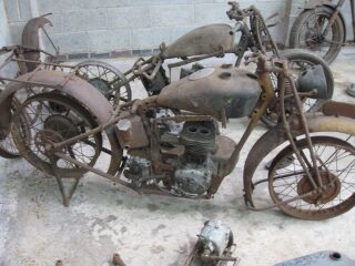 1928 Triumph (photo 1 of 2)